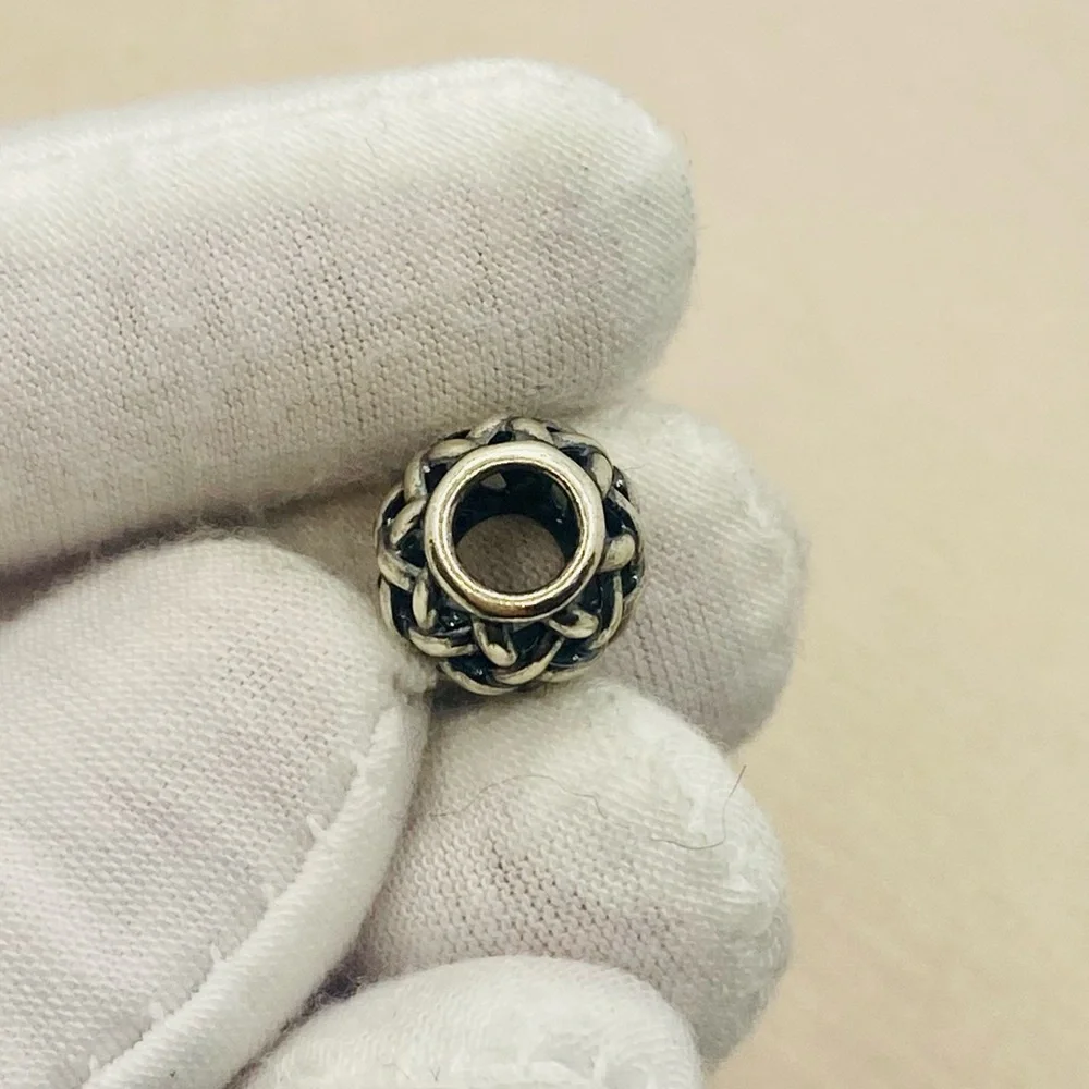 EUC Pandora 790973 Sterling Silver Forever Entwined Openworks Charm - Picture 7 of 10